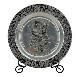 Wilton Pewter Plate Mothers Nurture Love Vintage 1983 Wall Hanger Round 7.5 Inch